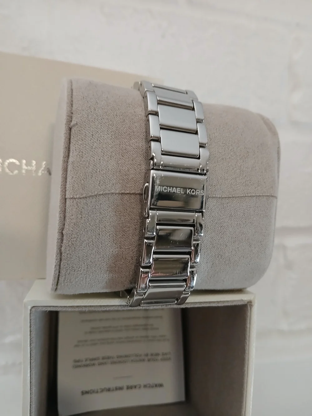 Michael‎ Kors MK6658 Parker Silver Logo Crystal-Trim Watch 33mm With BOX